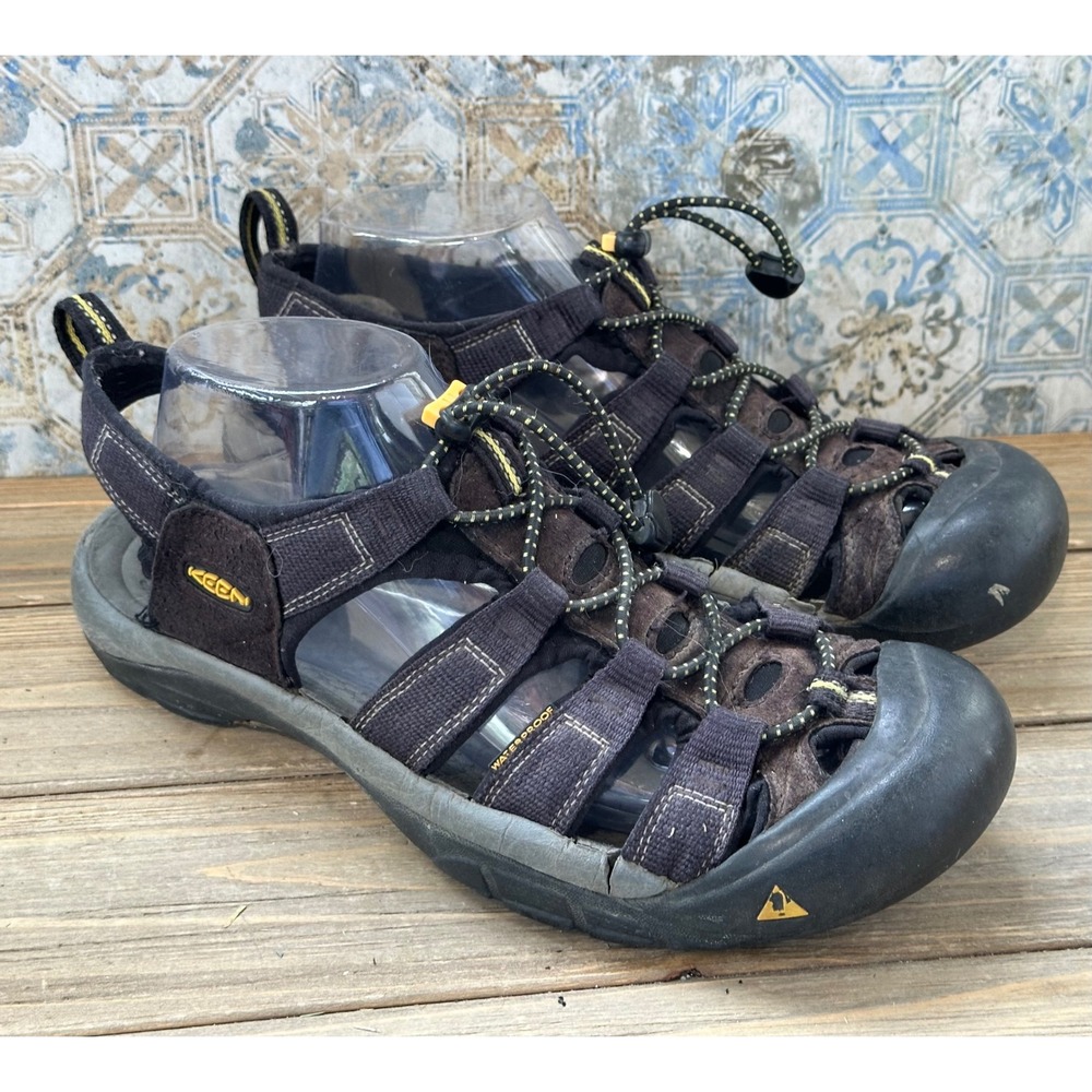 KEEN Newport H2 Waterproof Hiking Sandals Mens 8 Black Good